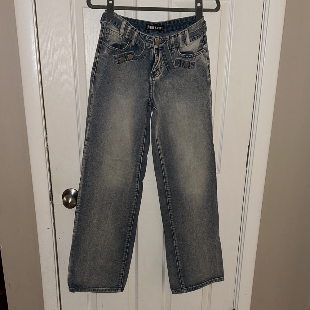 The Kript Women's Relaxed Blue Jeans